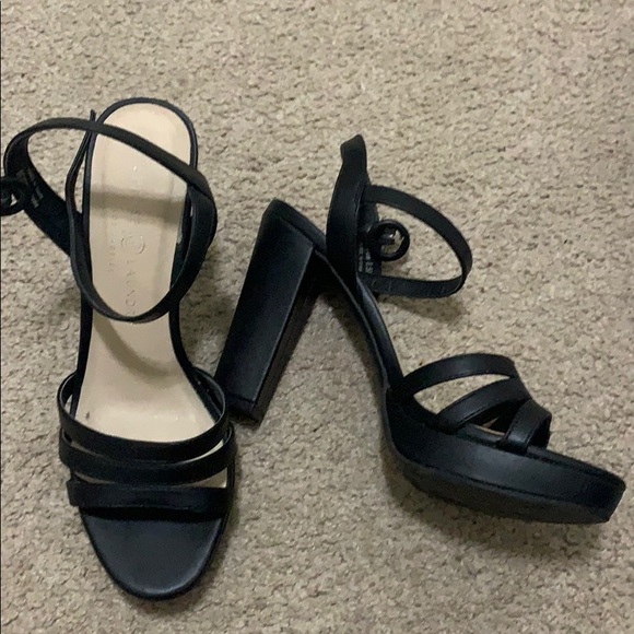 Used comfort heels - Picture 3 of 3